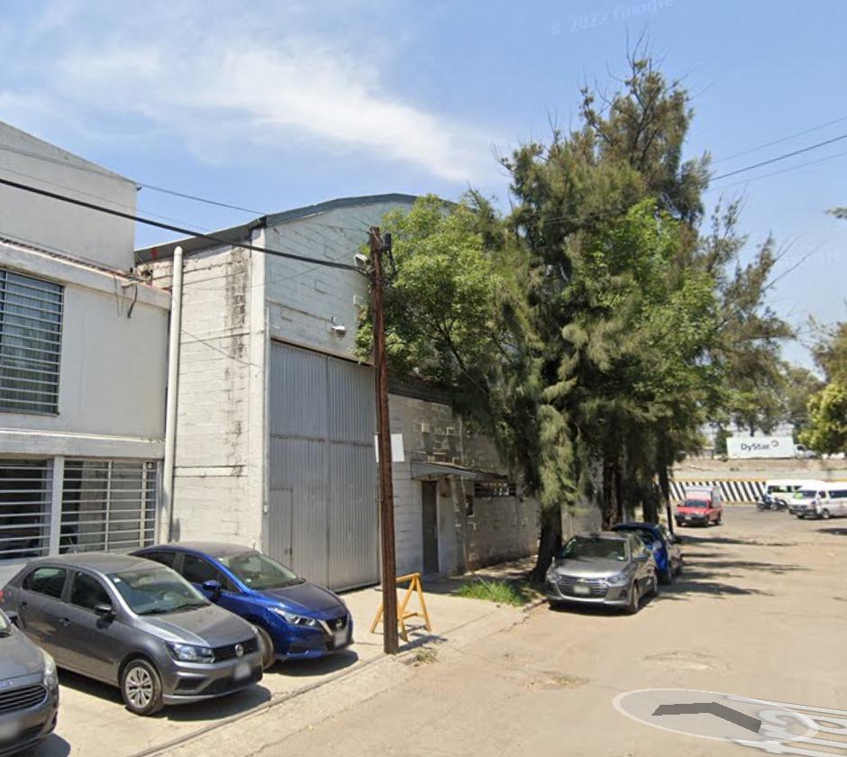 Renta Nave industrial en complejo Naucalpan, listísima.