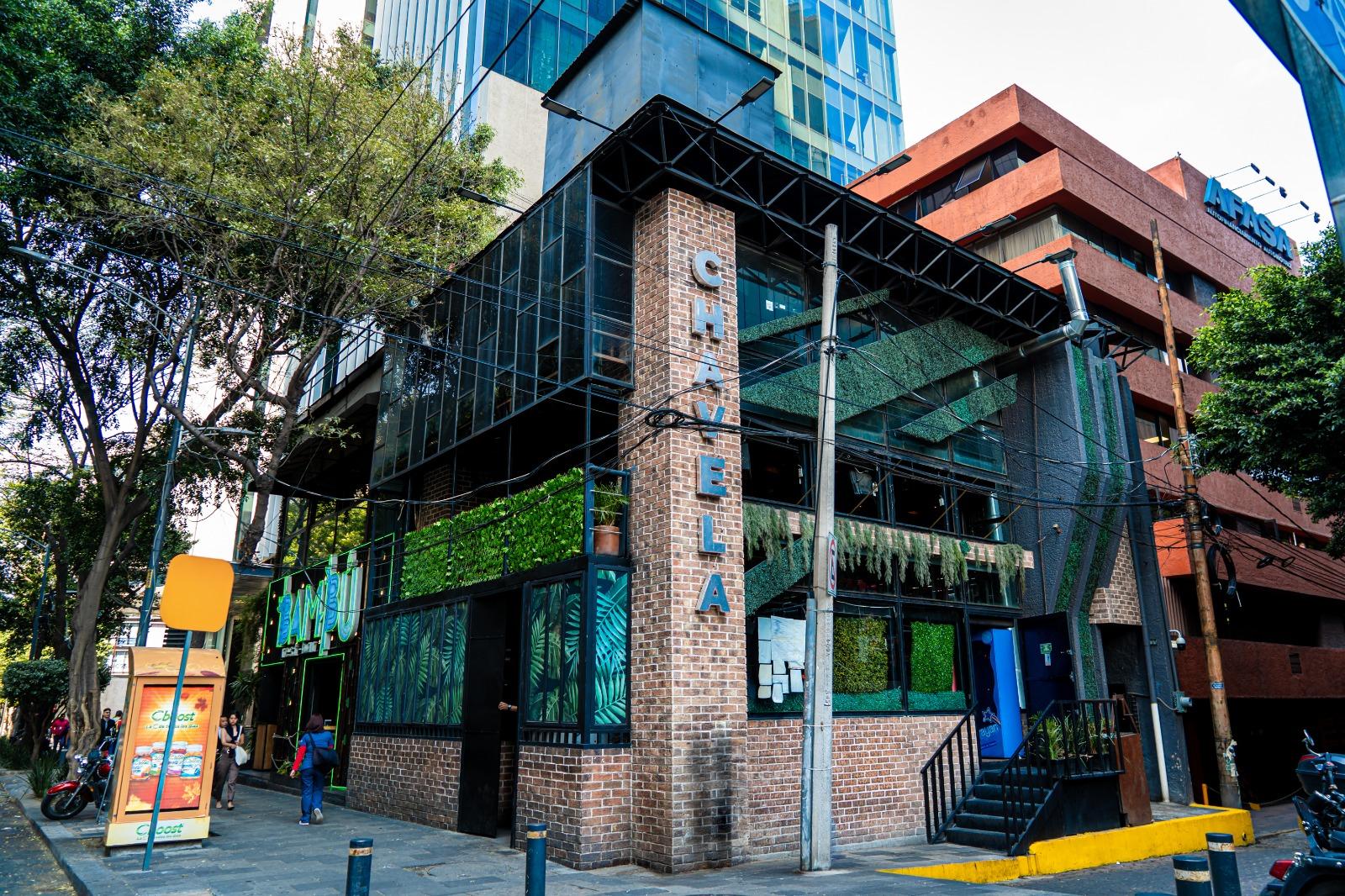 Traspaso bar La Chavela sobre Insurgentes. Permisos en orden.